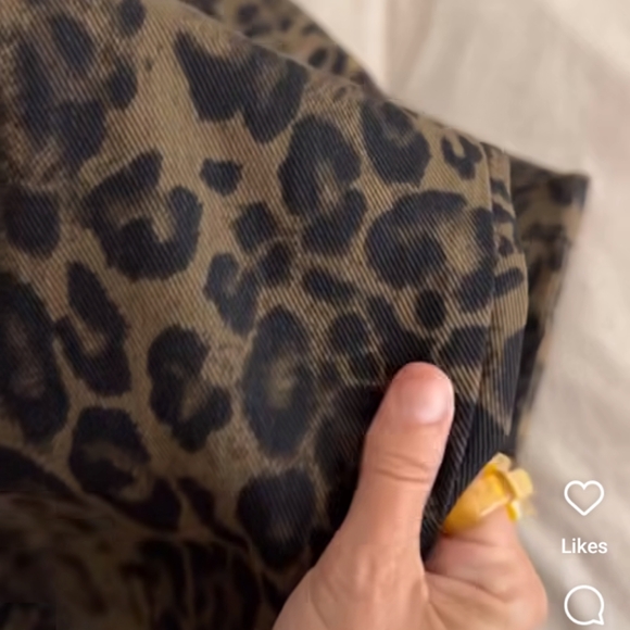 Women’s Happy Trails Printed Mid Rise Barrel Jeans various READ REVIEW - Picture 7 of 15